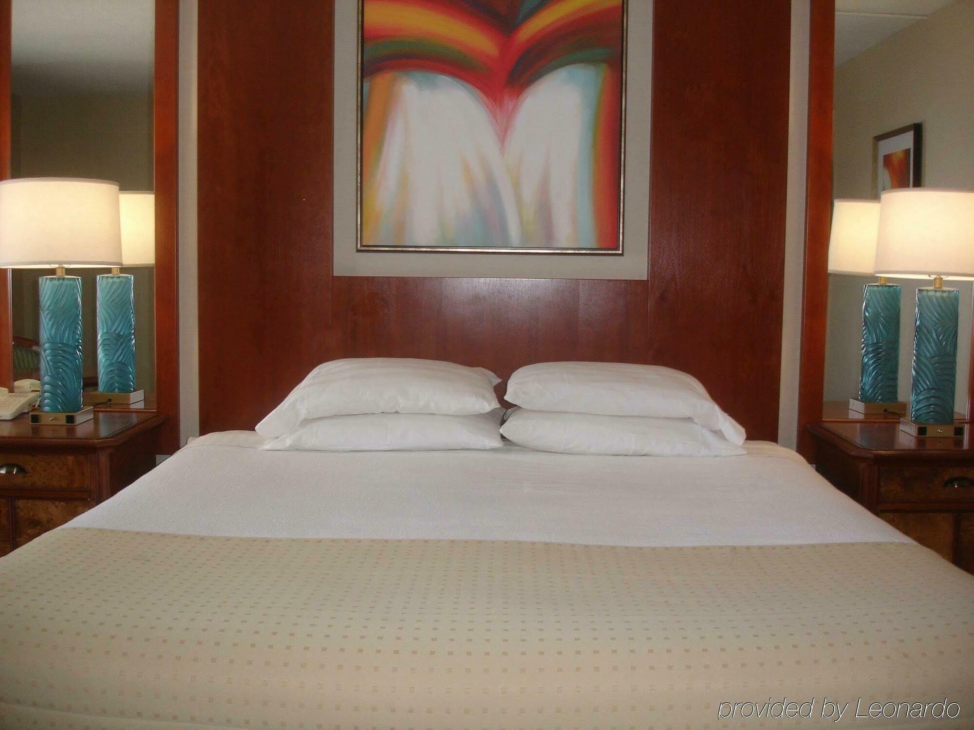 Holiday Inn Niagara Falls-By The Falls By Ihg מראה חיצוני תמונה