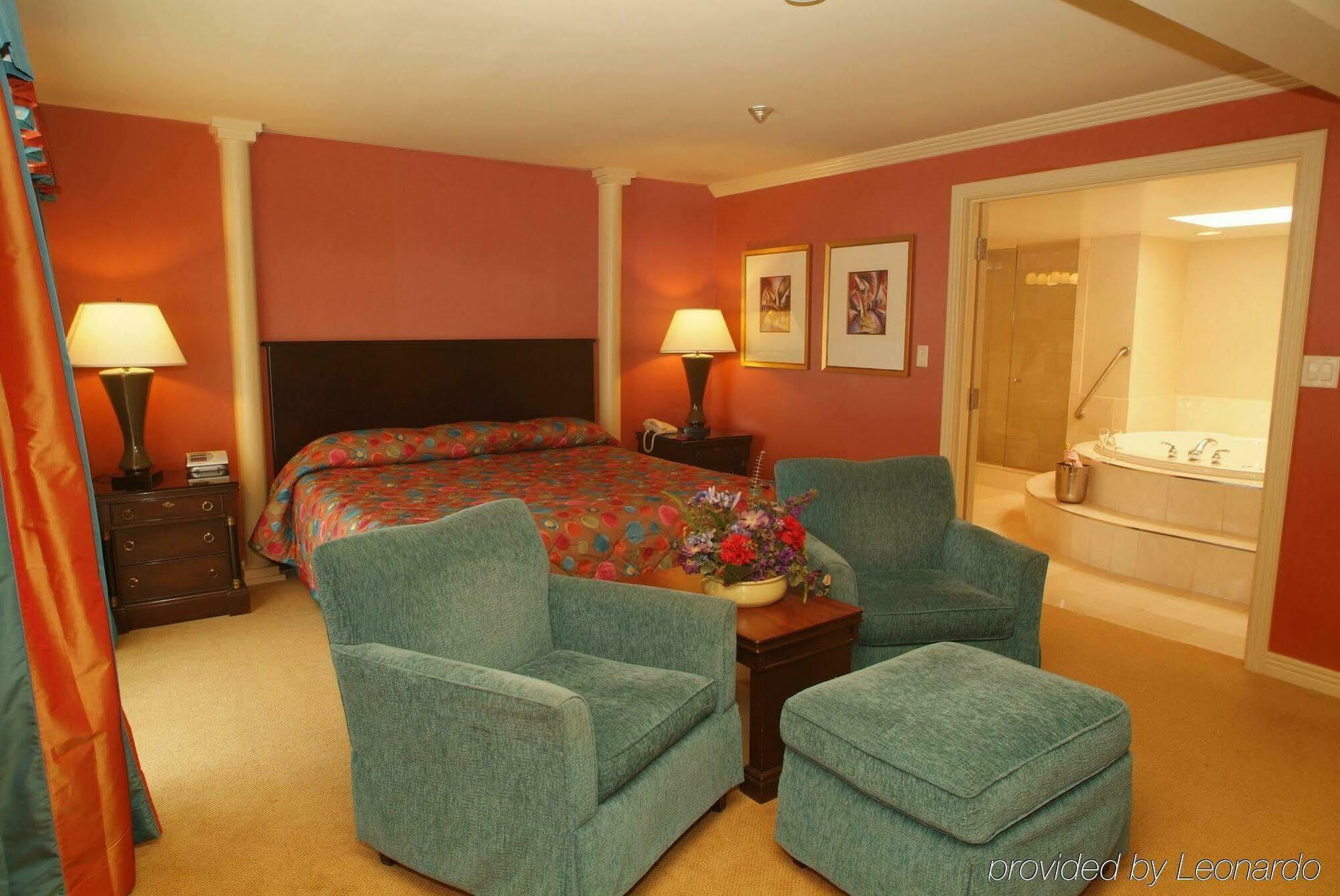 Holiday Inn Niagara Falls-By The Falls By Ihg מראה חיצוני תמונה