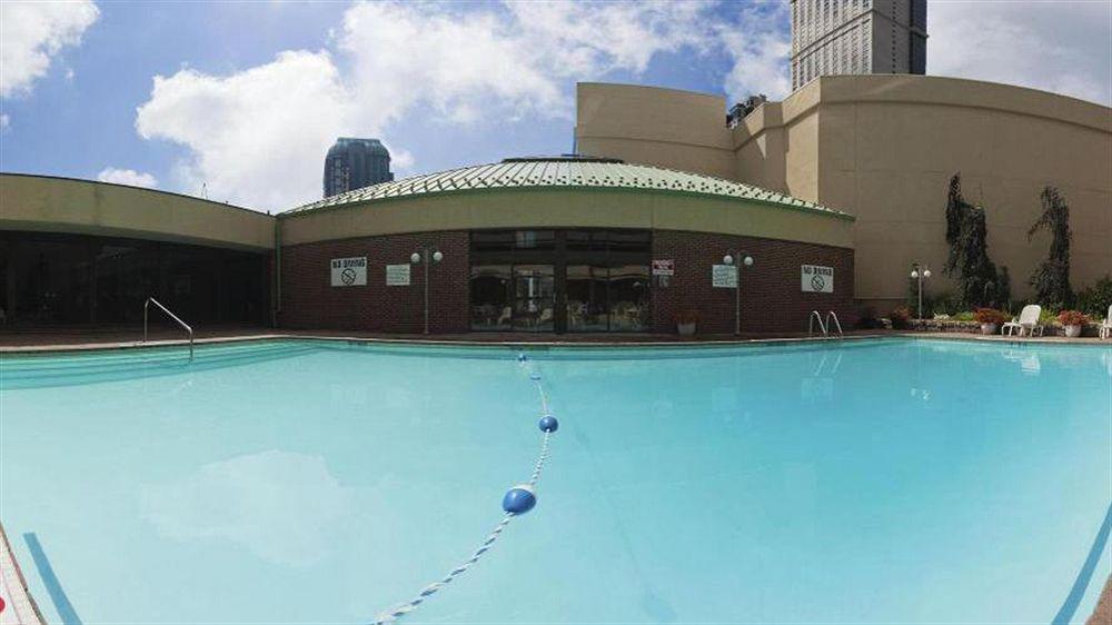 Holiday Inn Niagara Falls-By The Falls By Ihg מראה חיצוני תמונה